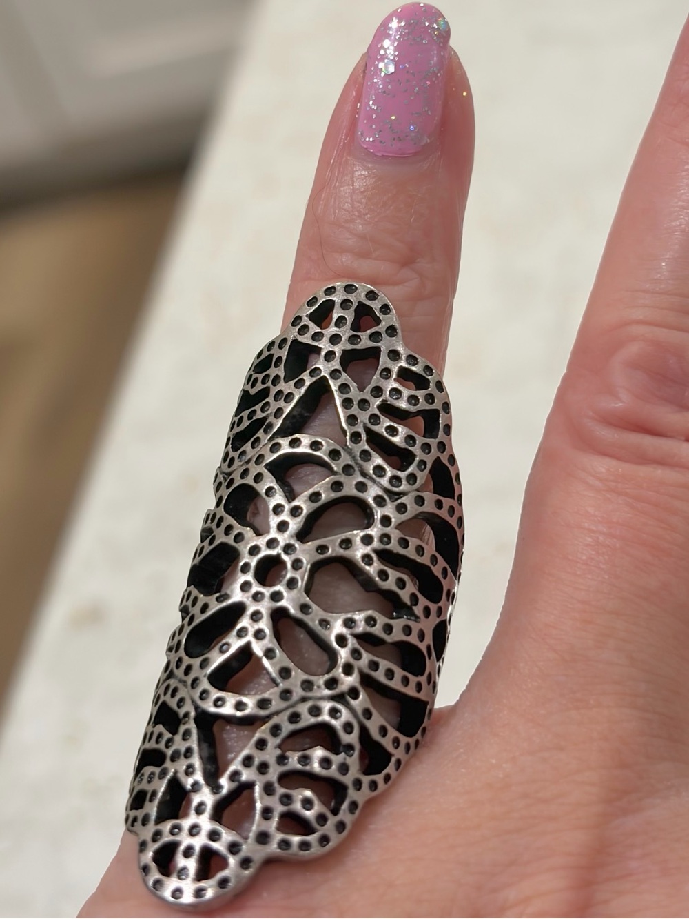 Vintage Silver-Tone Bali Armor Shield Ring – Boho Filigree Full Finger Statement